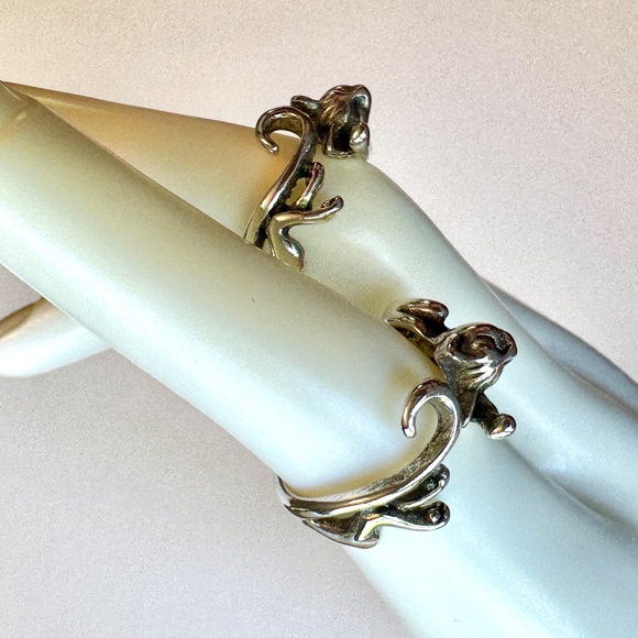 Kitty Cat Rings, Set of 2 Matching Silver, US size 7 - Picture 10 of 12